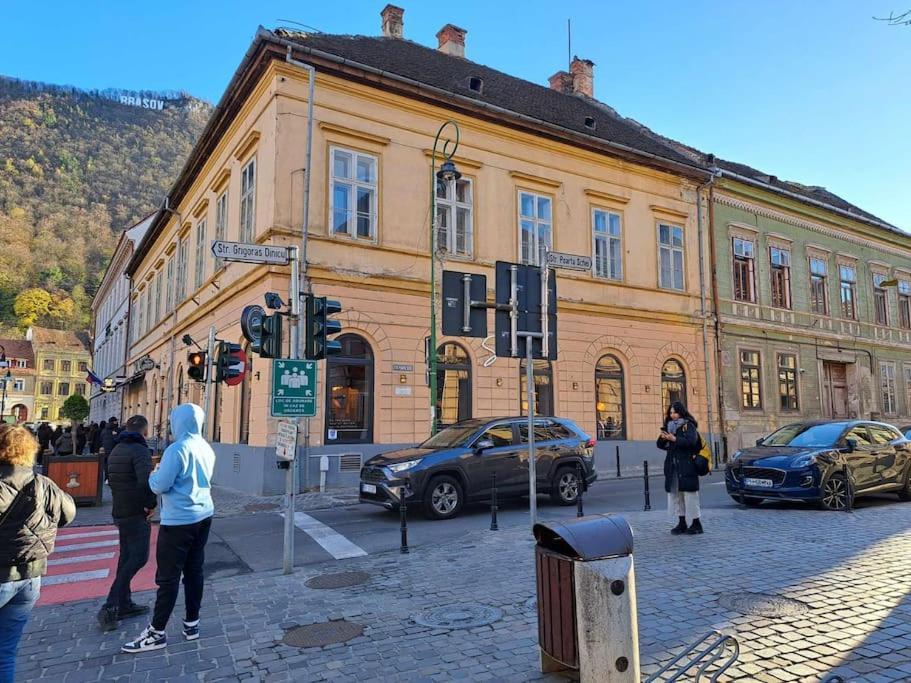 Sofia'S Home Comfy Studio In The Old Town Brasov Exterior photo